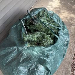 Fake Christmas Tree 6’ 