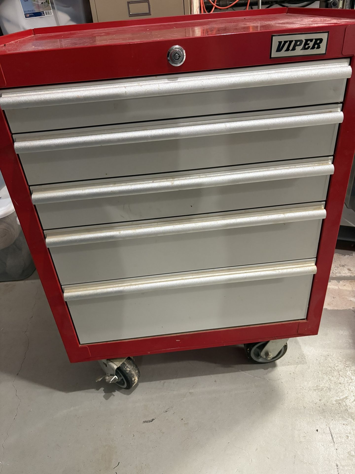 Tool Box With Casters 