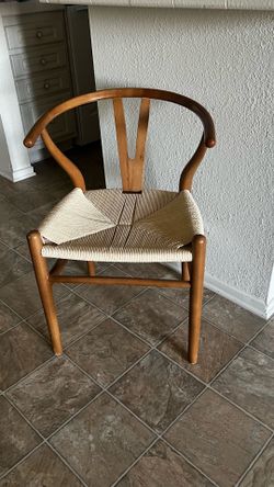 4 Wishbone Walnut Dining Chairs with Woven Seats