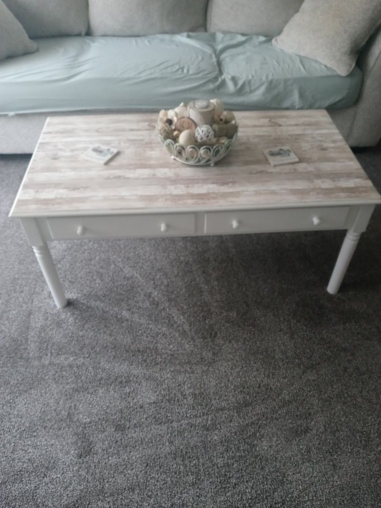 Farmhouse Coffee Table $60