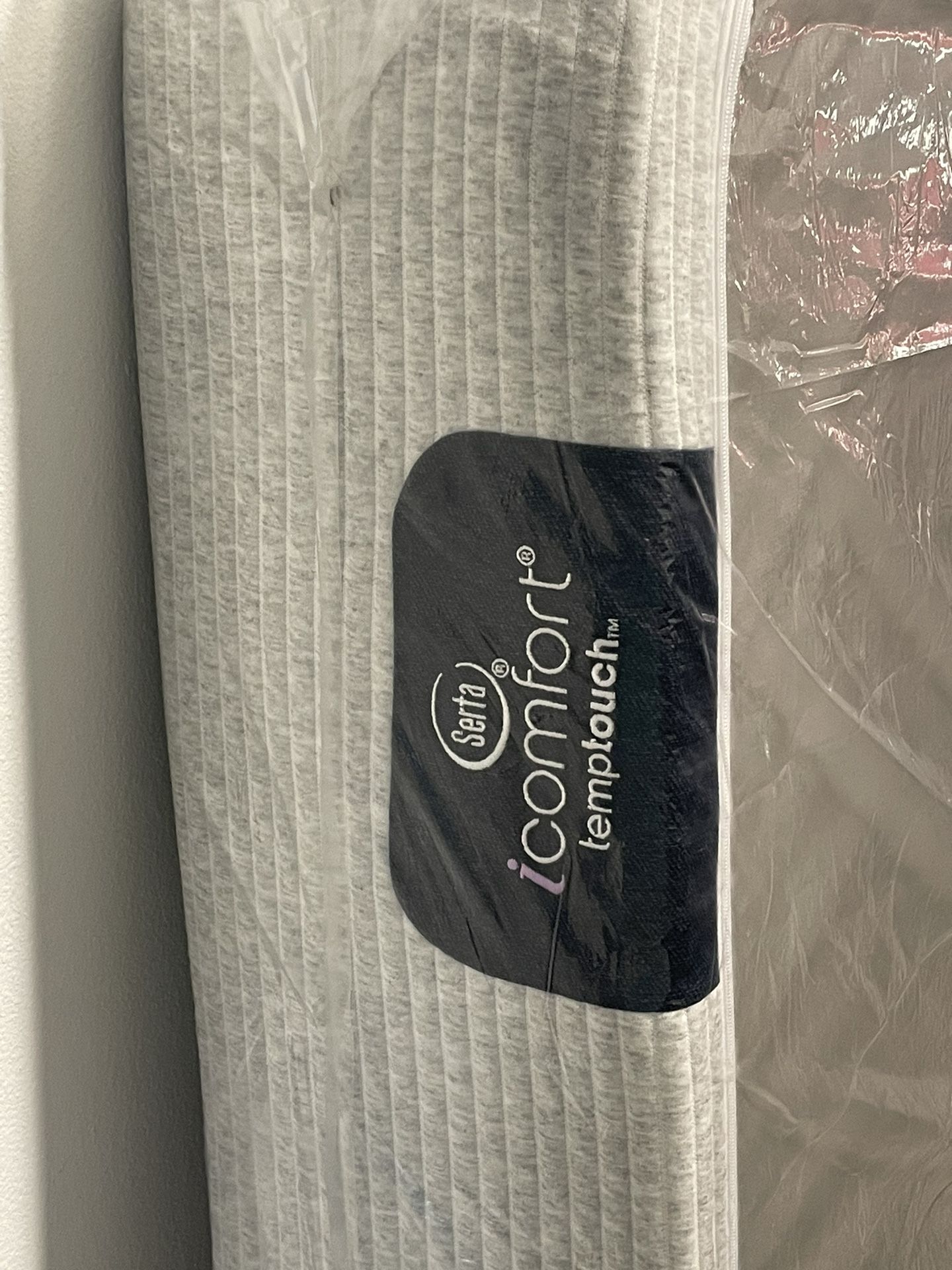 Serta iComfort Blue Touch 300 Firm Memory Foam Mattress - Queen