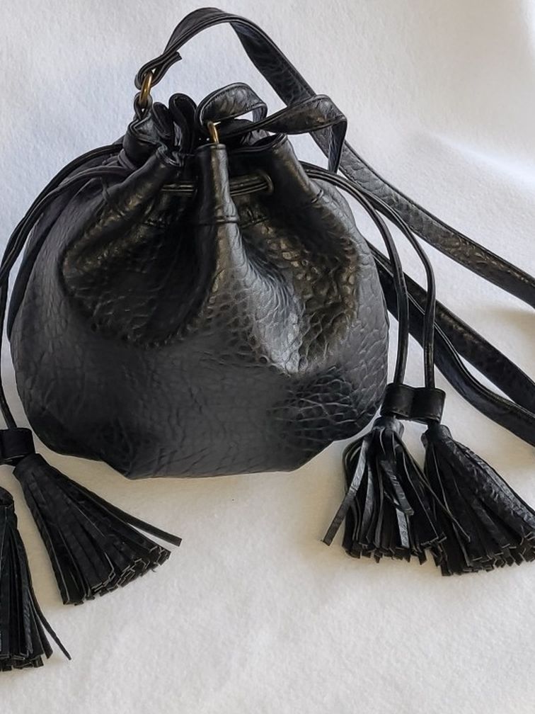 Black Capelli Tassle Bag
