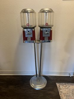 Genuine Beaver Double Head Coin-Op 25 Cent Candy Gumball Machines Chrome Base