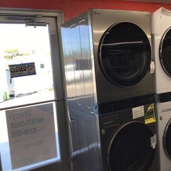 New Scratch And Dent LG Front Load Washer And Dryer Stack Unit. 1 year Warranty 