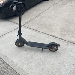 Electric scooter goes 19 mph