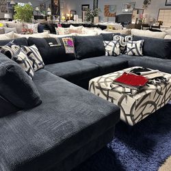 Beautiful Couch! $1599 W/ottoman! 💙🚨📦