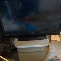 Vizio 36in Screen & 27in Emerson