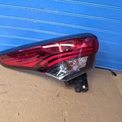 Highlander 2021 2022 2023 2024 taillight