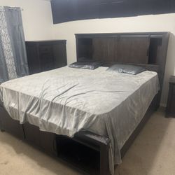 King Size Bed Set With Mattress