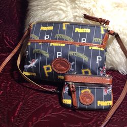 DOONEY & BOURKE PITTSBURGH PIRATES CROSSBODY BAG & COIN WALLET 