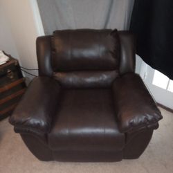 Matching Leather Reclining Couch And Recliner