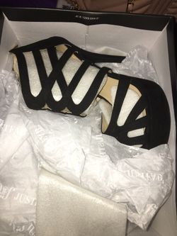 Style: Lilias Color: Black Sz: 10