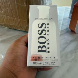 Hugo Boss Bottled Infinite Eau de Parfum for Men – 3.3 oz (100ml)