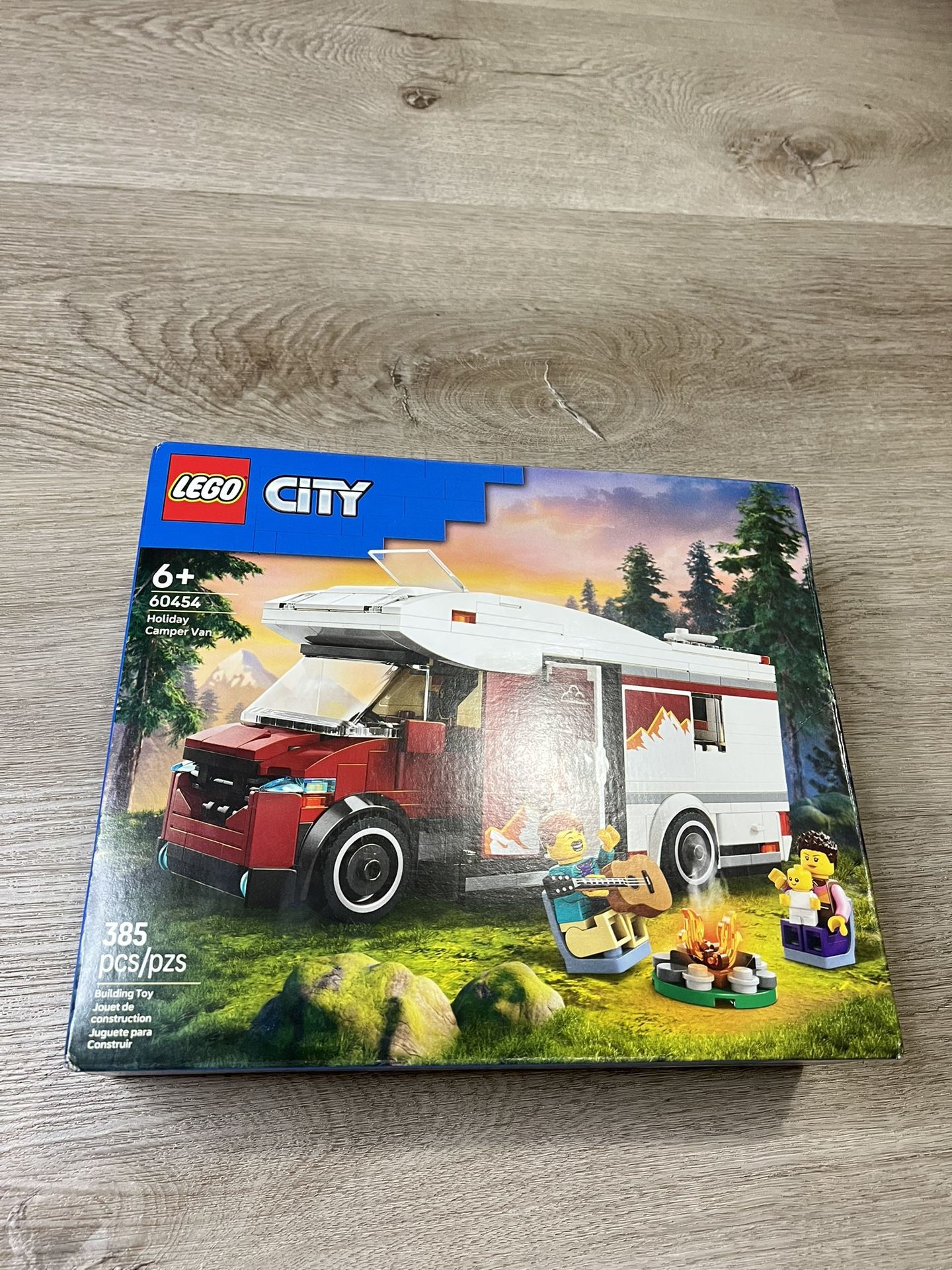 LEGO City: Holiday Camper Van 60454 BRAND NEW FACTORY SEALED MINT