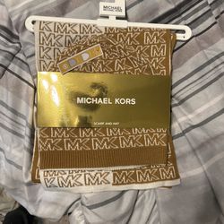 Michael Kors Scarf and Hat