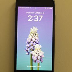 *Fully Unlocked* iPhone 8 In great condition