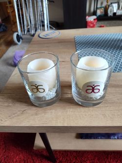 Pair of Candle Holders With Battery Operated Candles