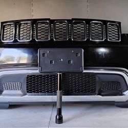 2017 2018 2019 2020 2021 Jeep Grand Cherokee Front Bumper Cover Oem.