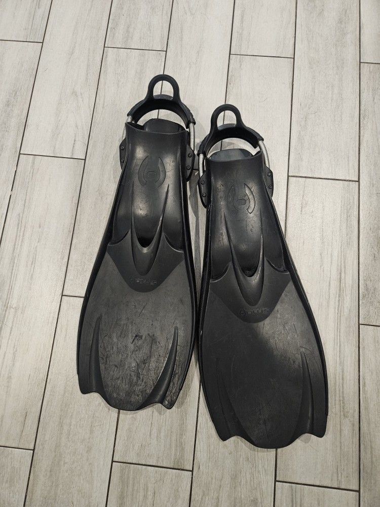 Hollis F1 Fins