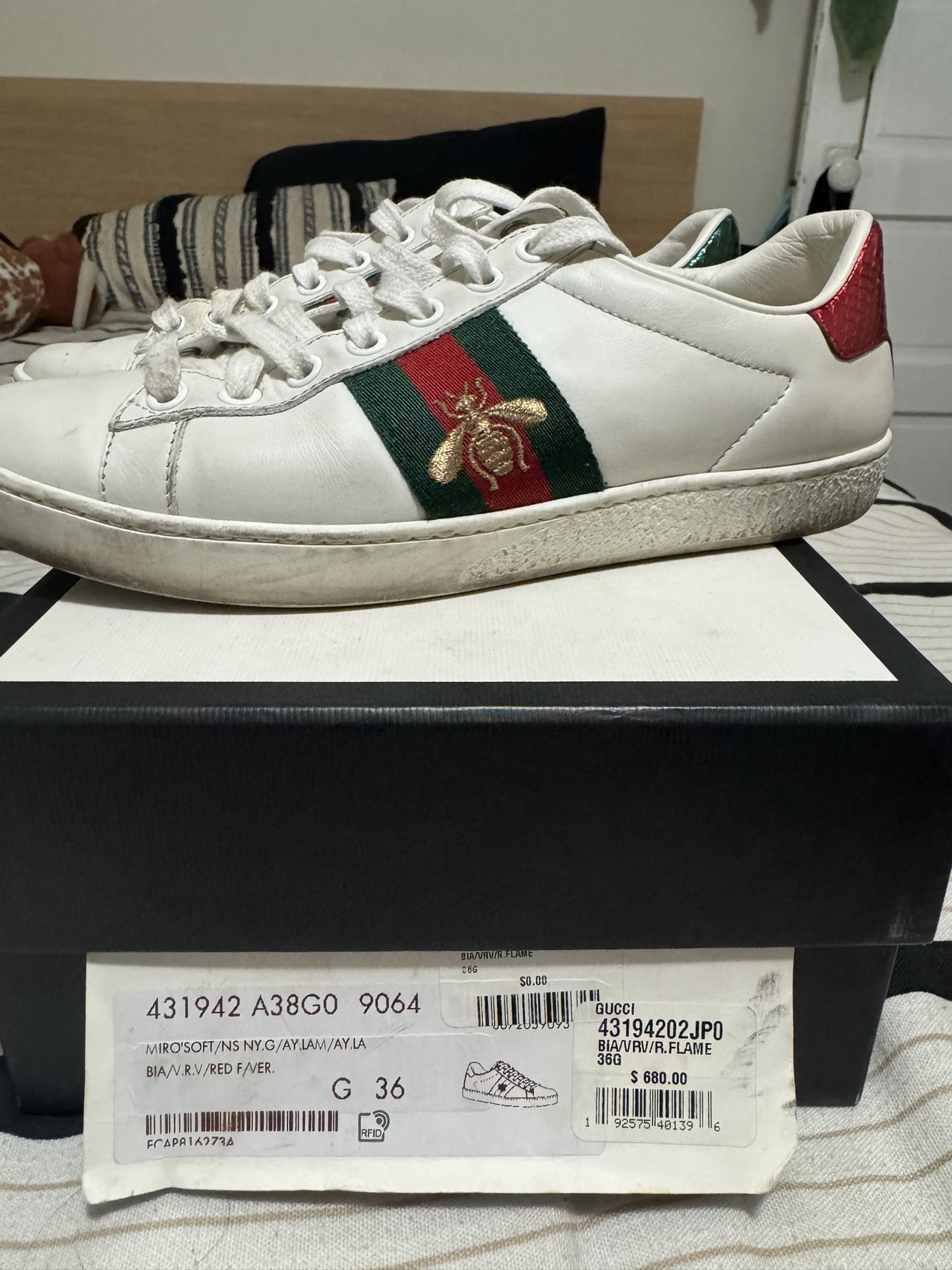 Gucci Women Shoes