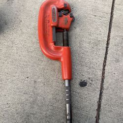 Ridgid  Pipe Cutter 1/8” To 2” & Ridgid 31-3 Way Pipe Threader 3/8”-1/2”-3/4”