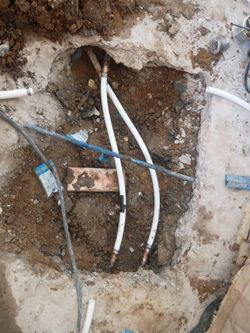 Liqeos de aguas  y drenajes