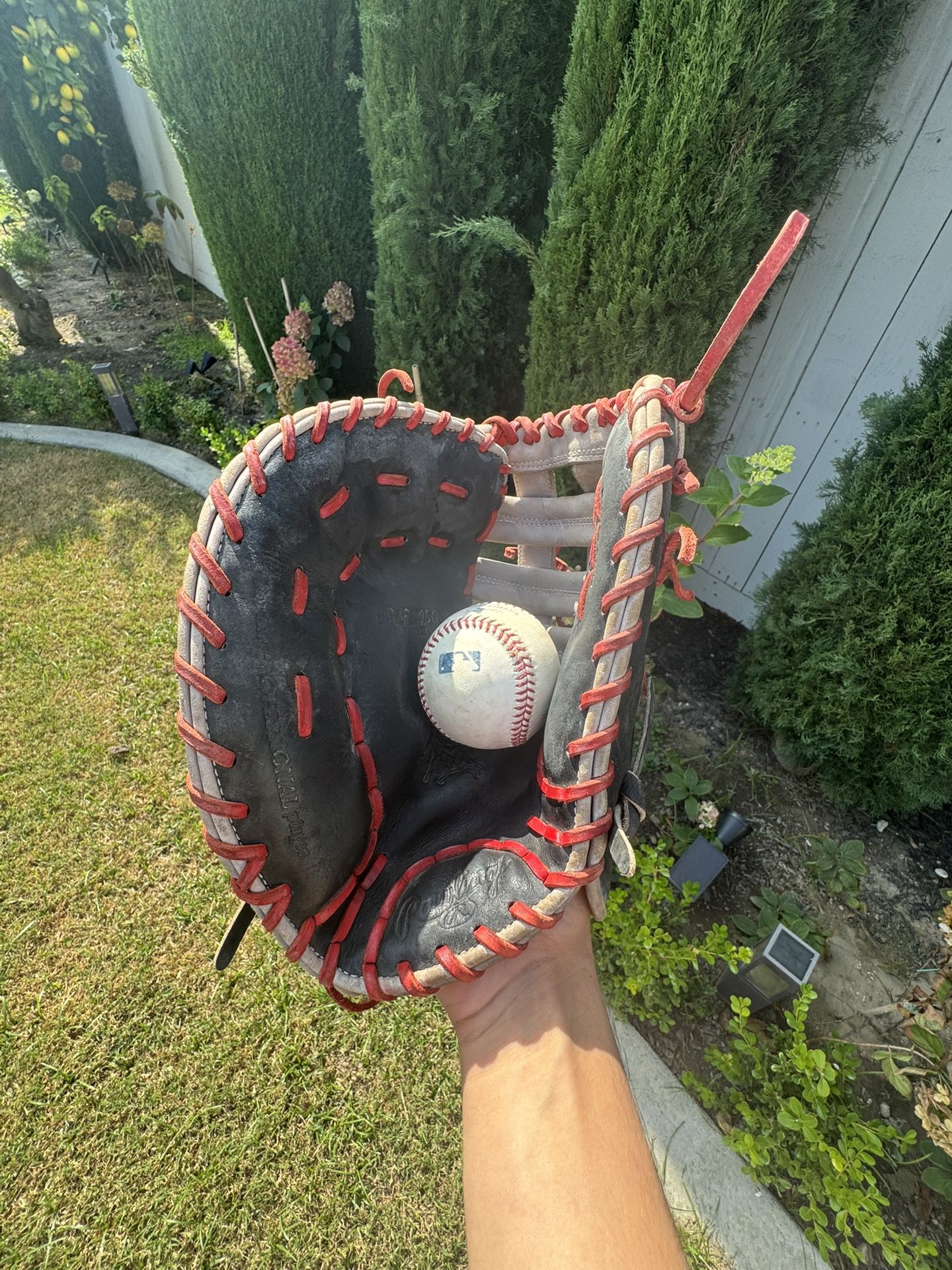 Rawlings Heart of the Hide PROFM20BGS 12.25″ First Base Mitt – Heart of the Hide