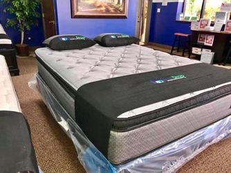 NEVER USED !! ✨  Complete Bed Set✨ Bed frame + Mattress & Spring Box : For Sale Urgently ASAP