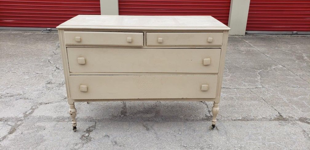 Vintage 4 Drawer Wood Dresser