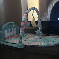 Kick and Play Piano Gym