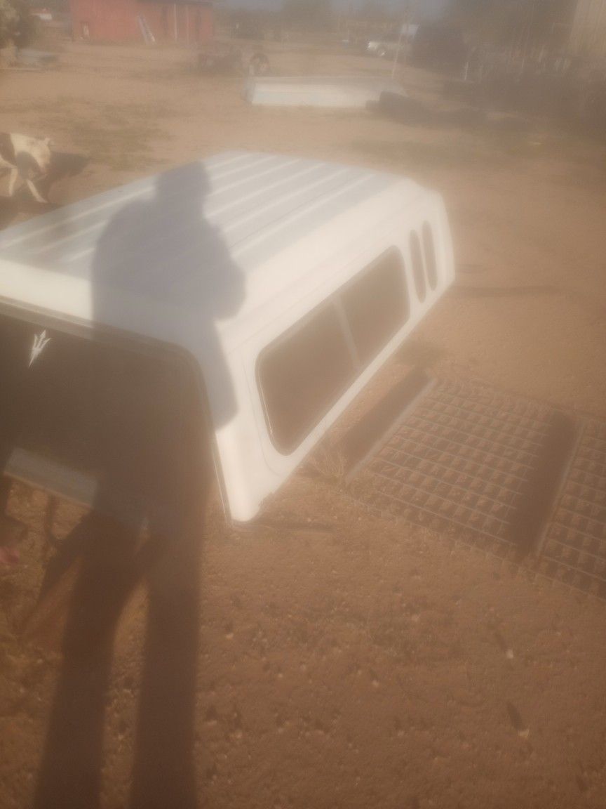 Long Bed Camper Shell White Must Go Asap