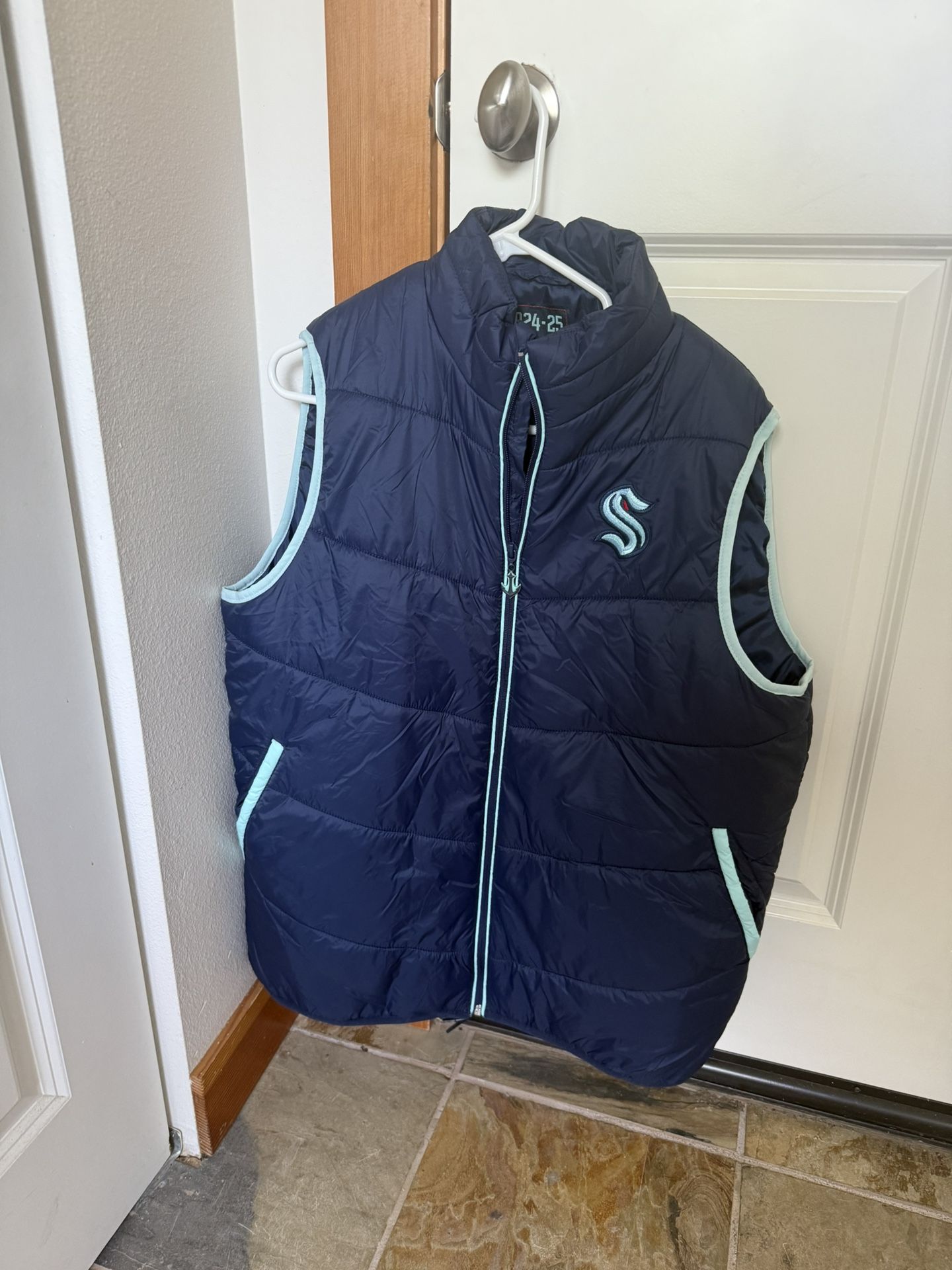 Kraken Puffy Vest