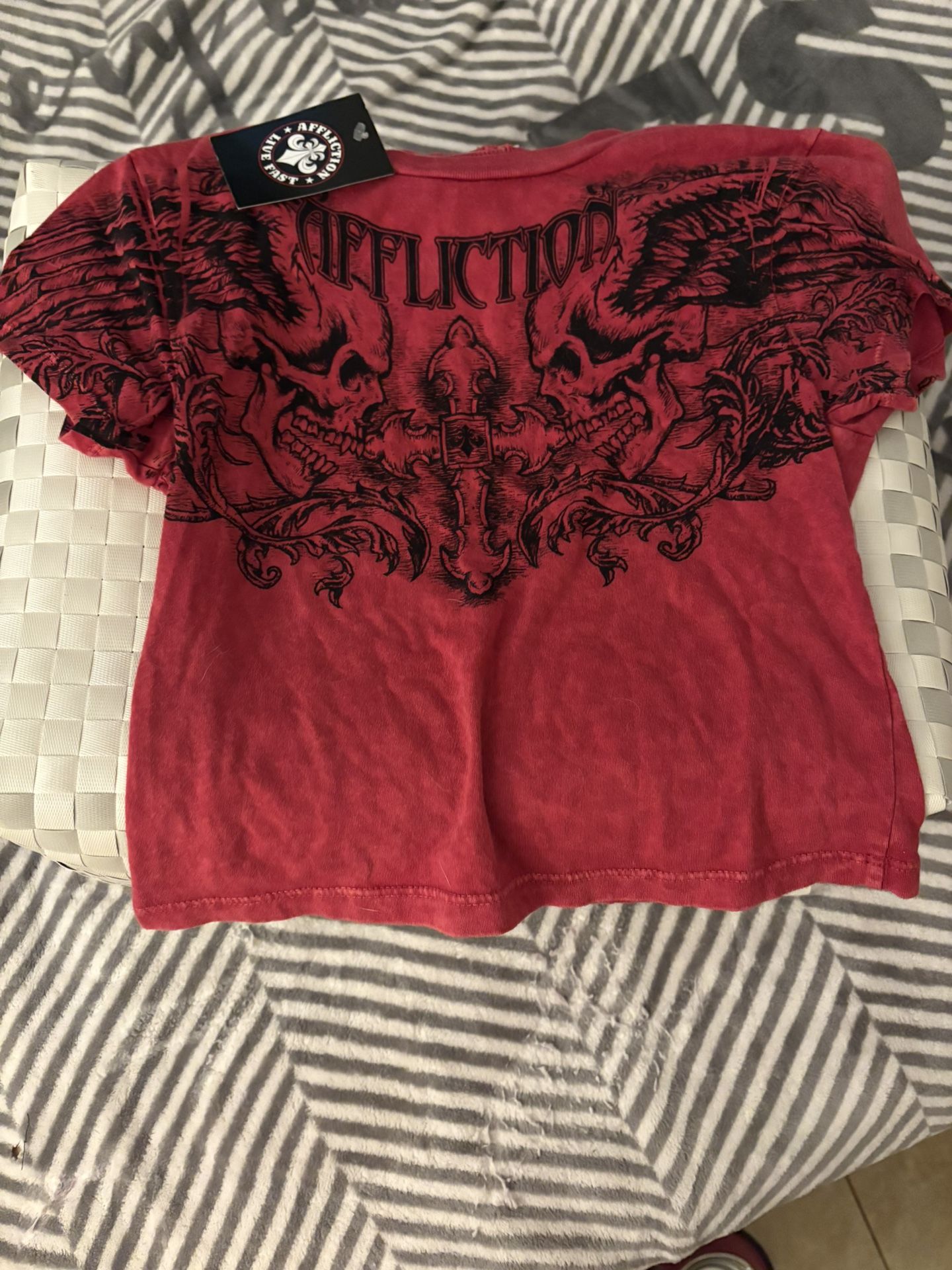 Women’s Affliction Crop Top Sz Small