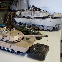 2 RC Tanks 