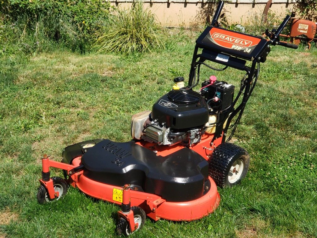 Gravely 34" Wide Area Walk Behind Zero Turn Mower for Sale in Salem, OR