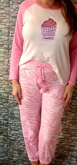 Two-piece girls pajama set
