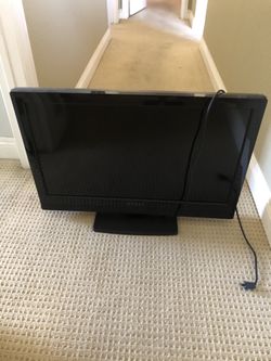 DYNEX 36in TV $90 or best offer