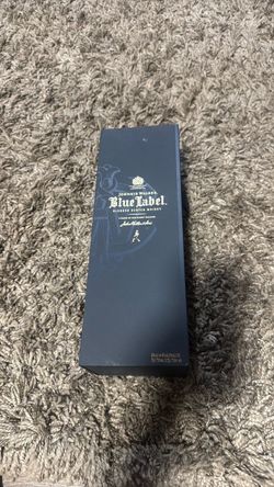 Johnnie Walker Blue Label Scotch Whiskey Empty Bottle w/ Display Box