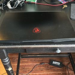 MSI GF65 Thin 10UE Gaming Laptop comes w Charger