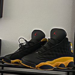 2018  Air Jordan 13 Black And Yellow With Red Bottom 5.5 Zize