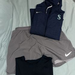 hoodie, t-shirt and shorts NIKE (free adidas t-shirt)