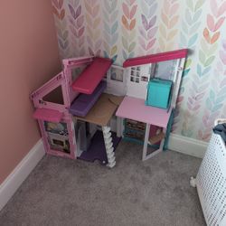 Doll House 
