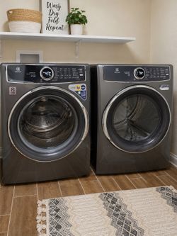 Electrolux Washer & Electric Dryer Set – Excellent Condition
