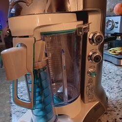 Like New Margarita Maker 