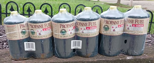 LOT OF 3 SETS OF 2-PACKS OF OZARK TRAIL PROPANE FUEL CYLINDERS A SET RETAILS FOR $10 EACH