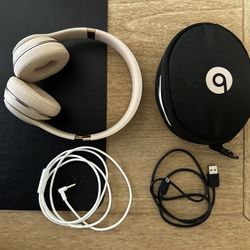 Beats Solo3 Matte Gold - price negotiable