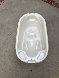 White Baby Bathtub must pick up today or tomorrow