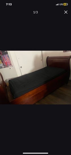 Twin bed with trundle
