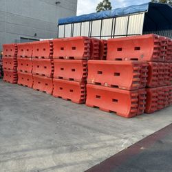 K Rails Water Barriers Pedestrian Barriers