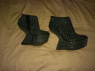 Diamond & Leather shoes((SIZE 8.5))